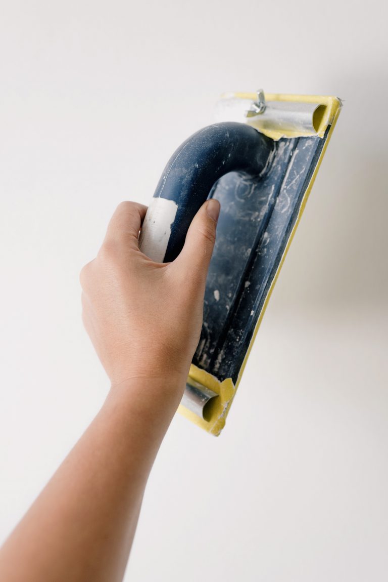 Read more about the article How To Plaster A Wall