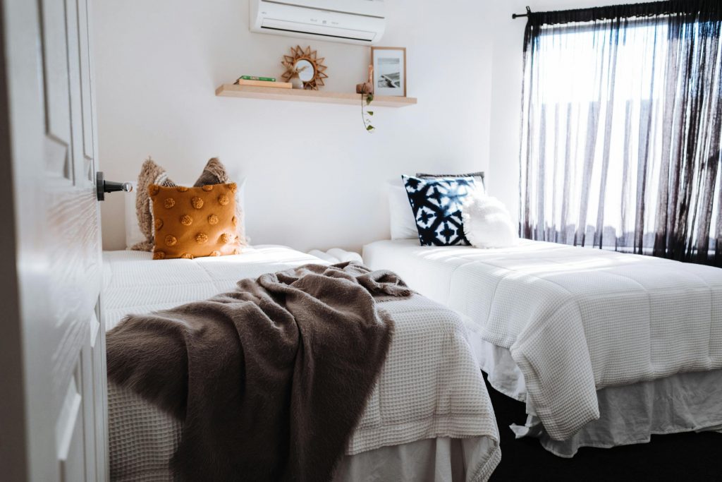 Air Conditioning vs. Heat Pumps: What's Best for UK Homes?